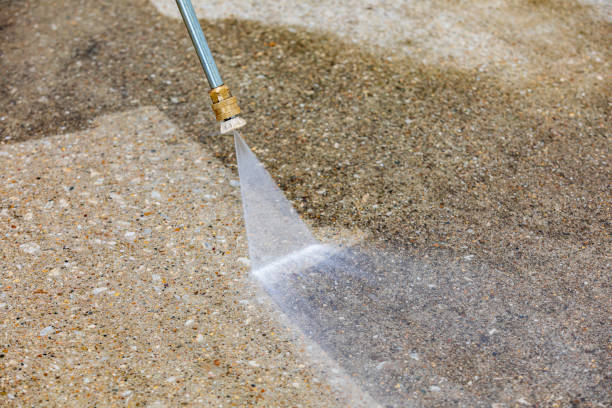 Professional Pressure Washing Services in Toledo, IA
